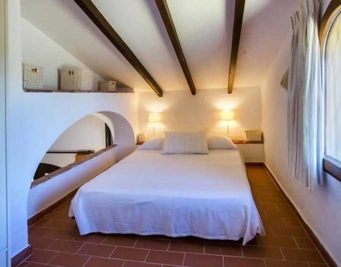 Finca with sea views in Moraira open to offers