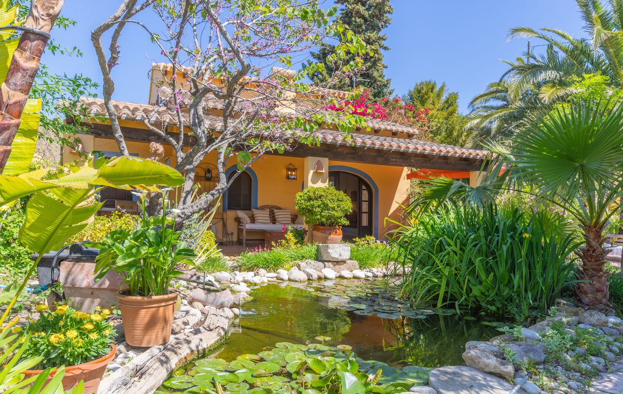 Finca con vistas al mar en Moraira abierta a ofertas