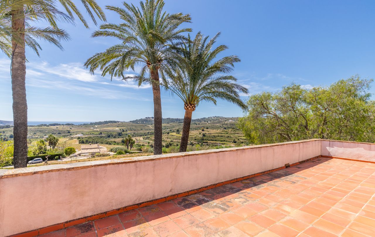 Finca con vistas al mar en Moraira abierta a ofertas
