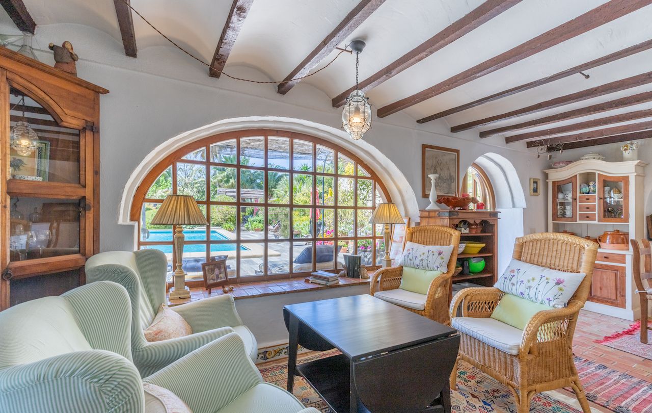 Finca con vistas al mar en Moraira abierta a ofertas
