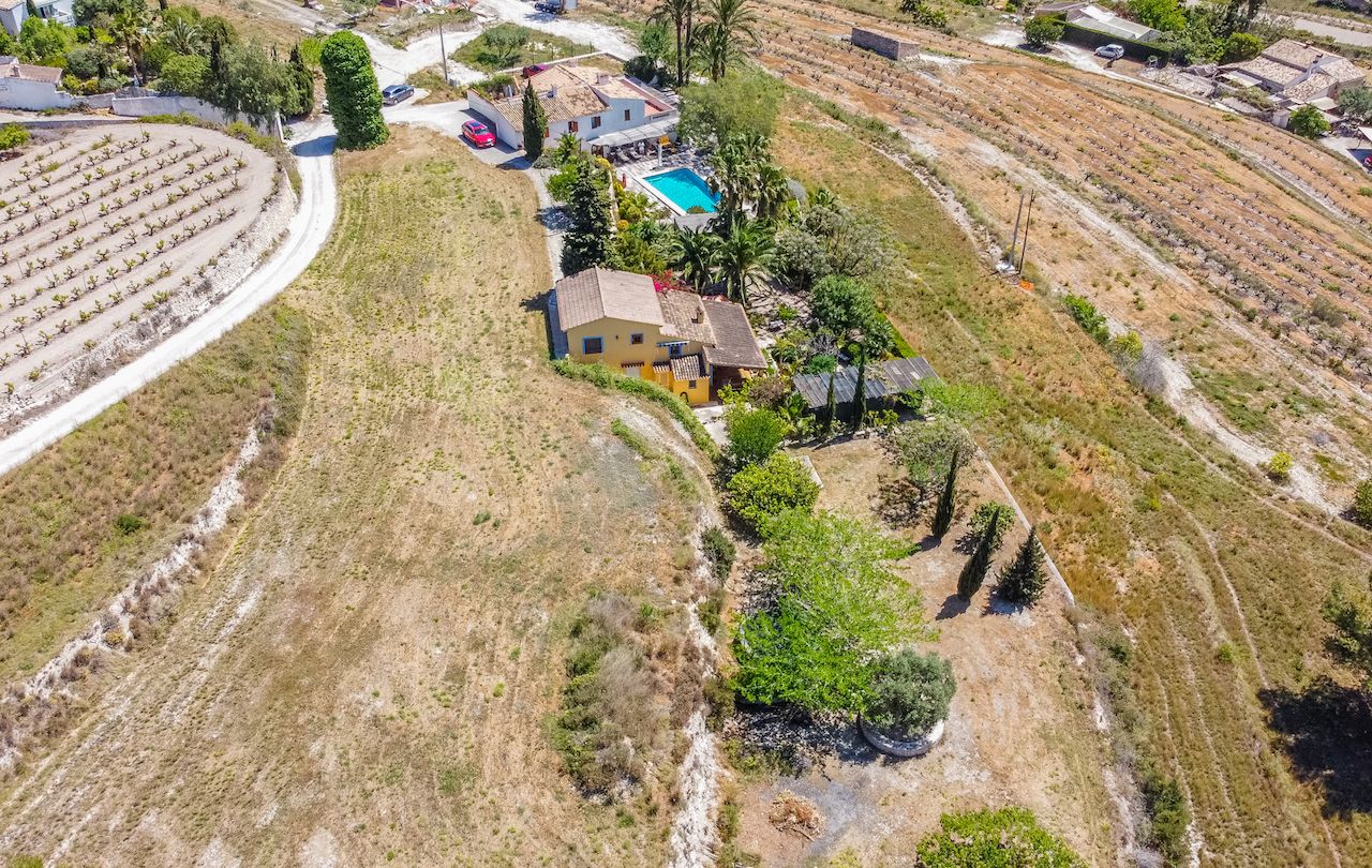 Finca con vistas al mar en Moraira abierta a ofertas