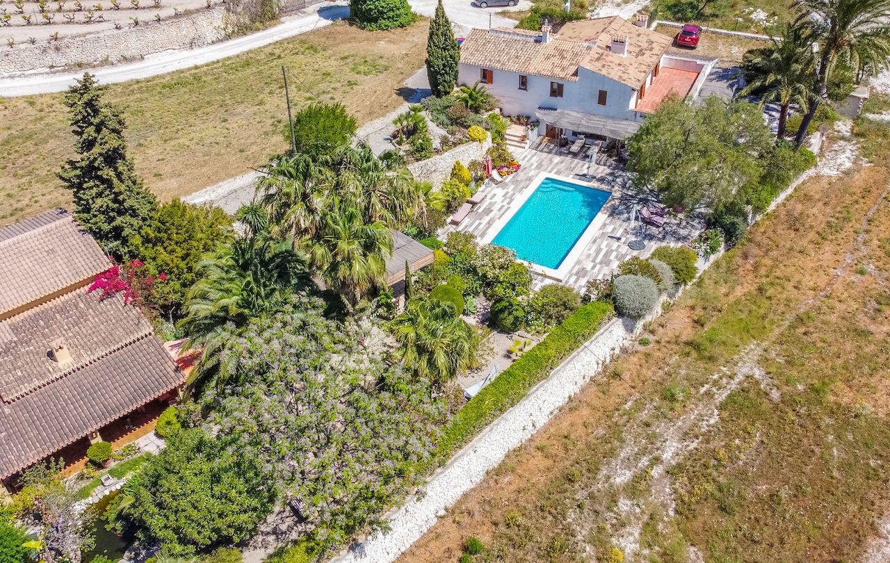 Finca con vistas al mar en Moraira abierta a ofertas
