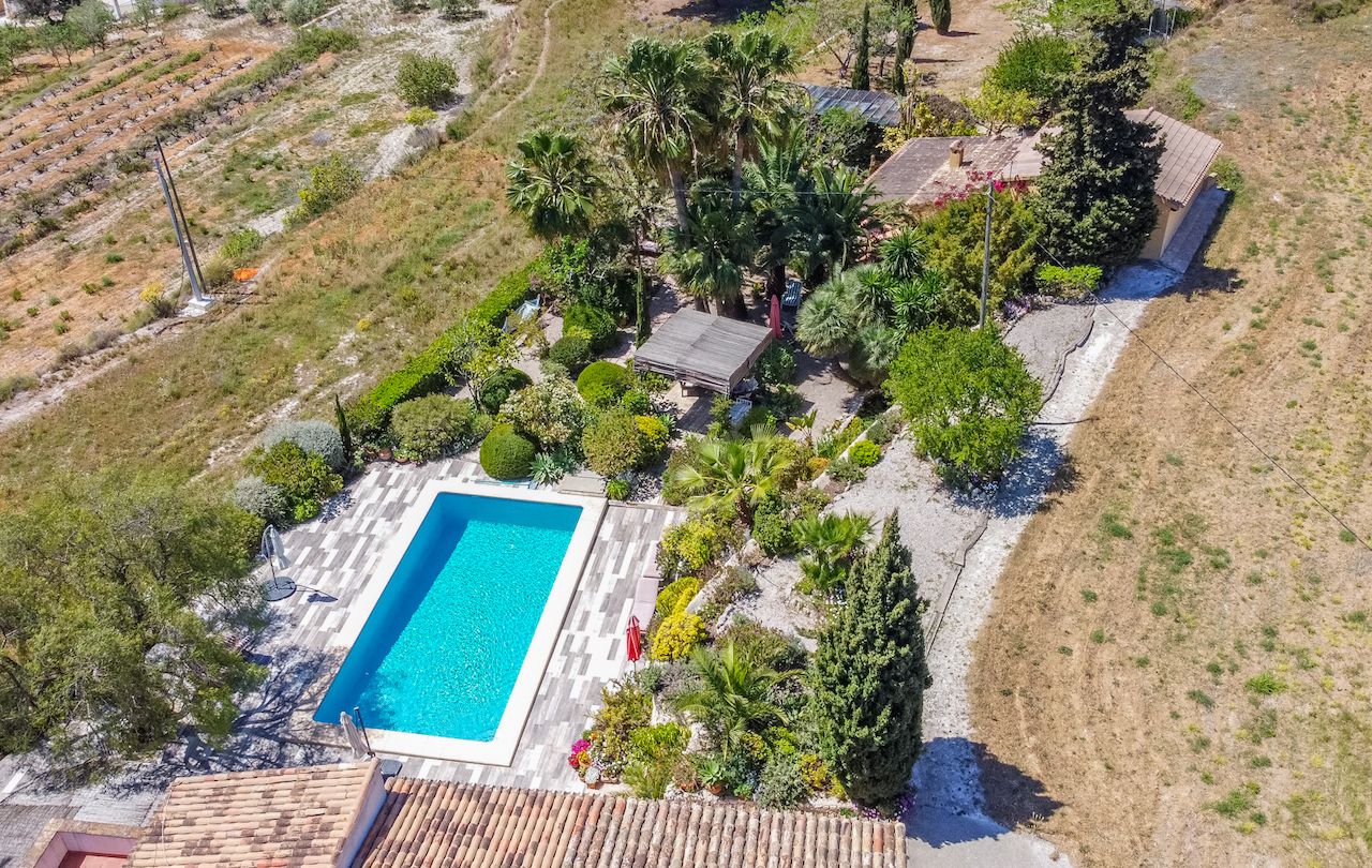 Finca con vistas al mar en Moraira abierta a ofertas