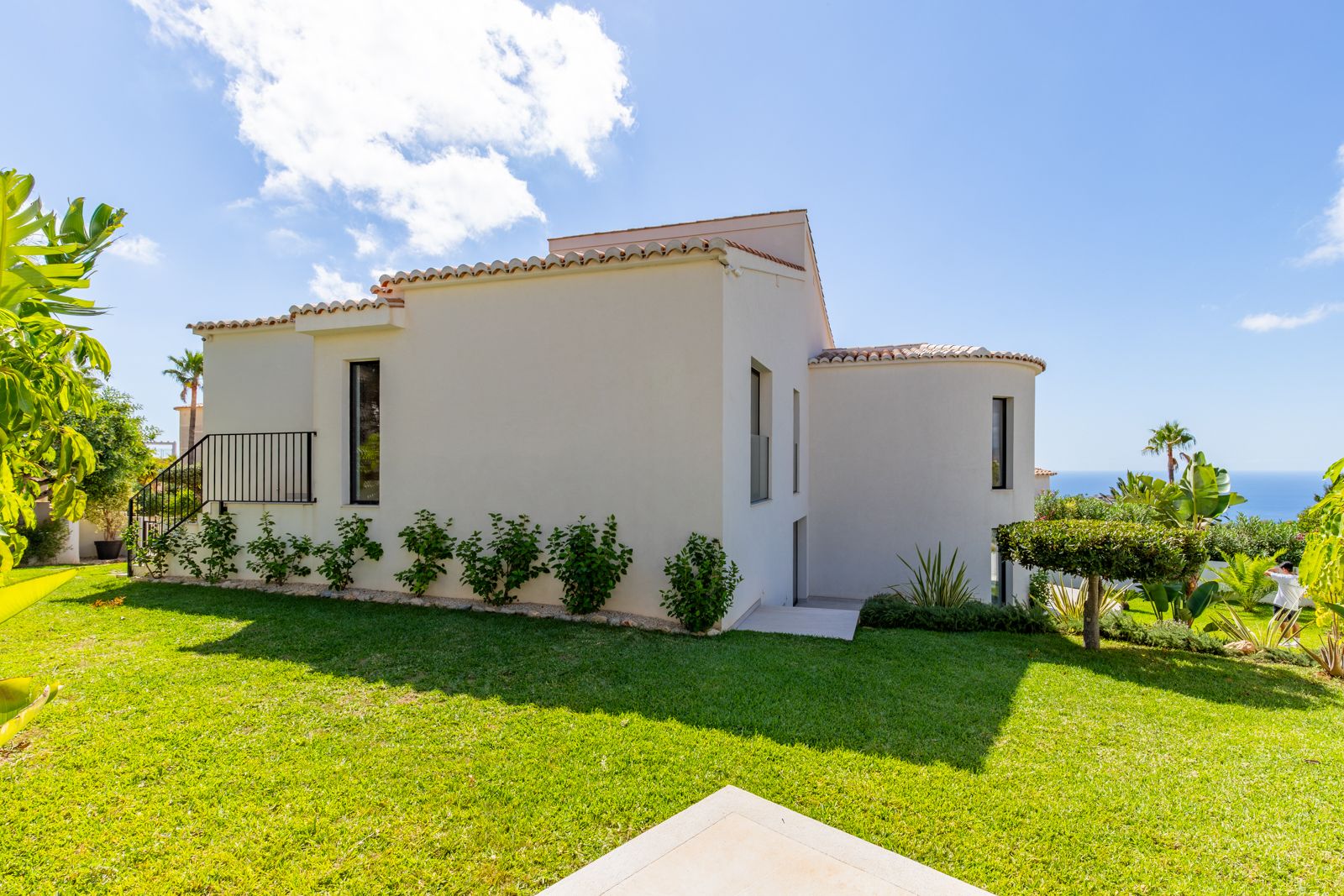 Schöne Designvilla mit atemberaubendem Panoramameerblick in der Gegend von Moraira.