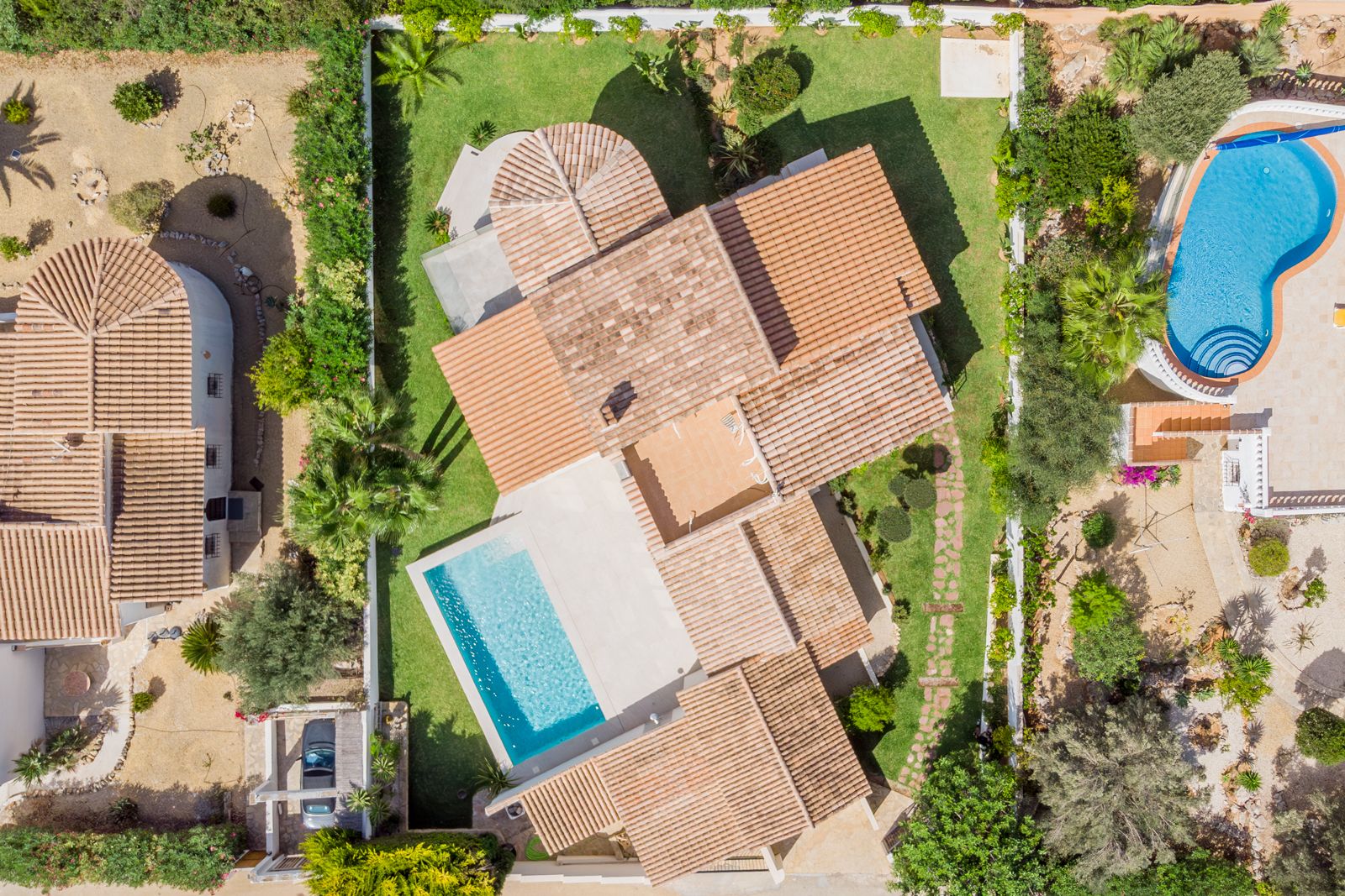 Schöne Designvilla mit atemberaubendem Panoramameerblick in der Gegend von Moraira.