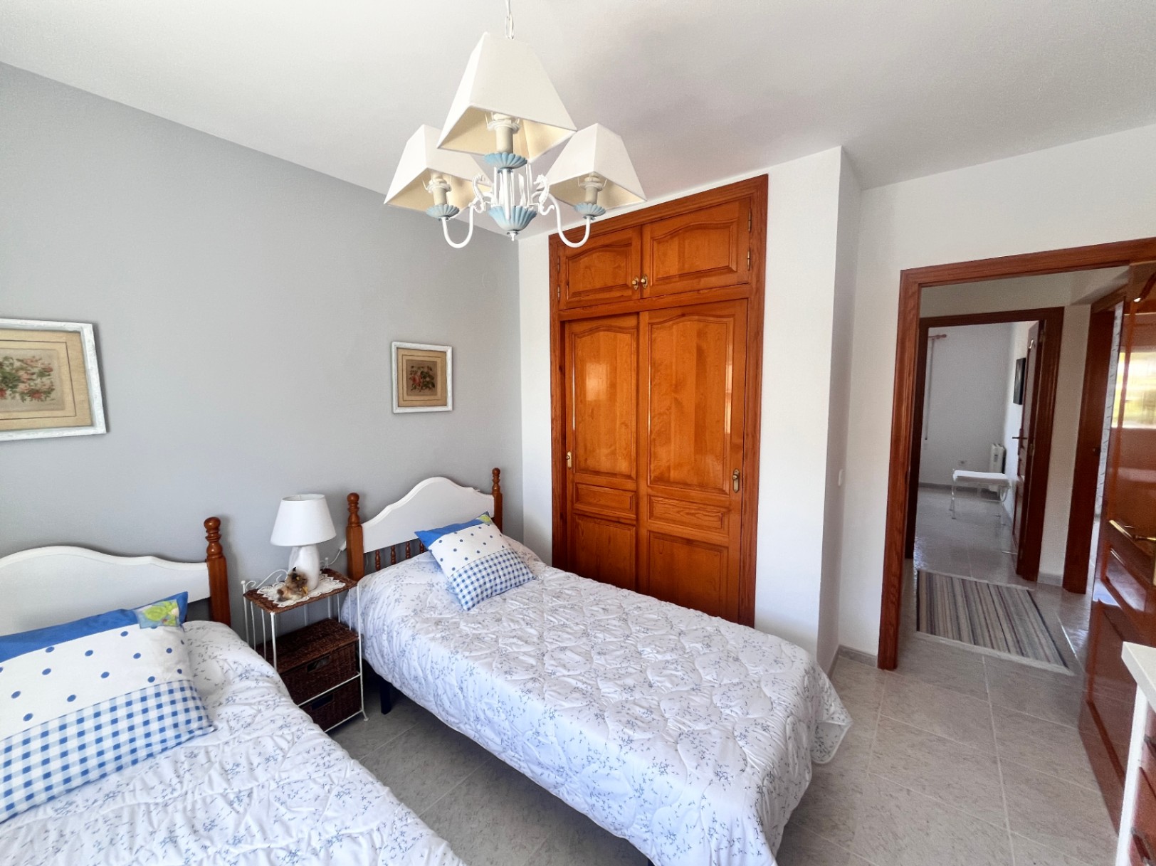 Drie-slaapkamer woning in La Fustera strandgebied te koop