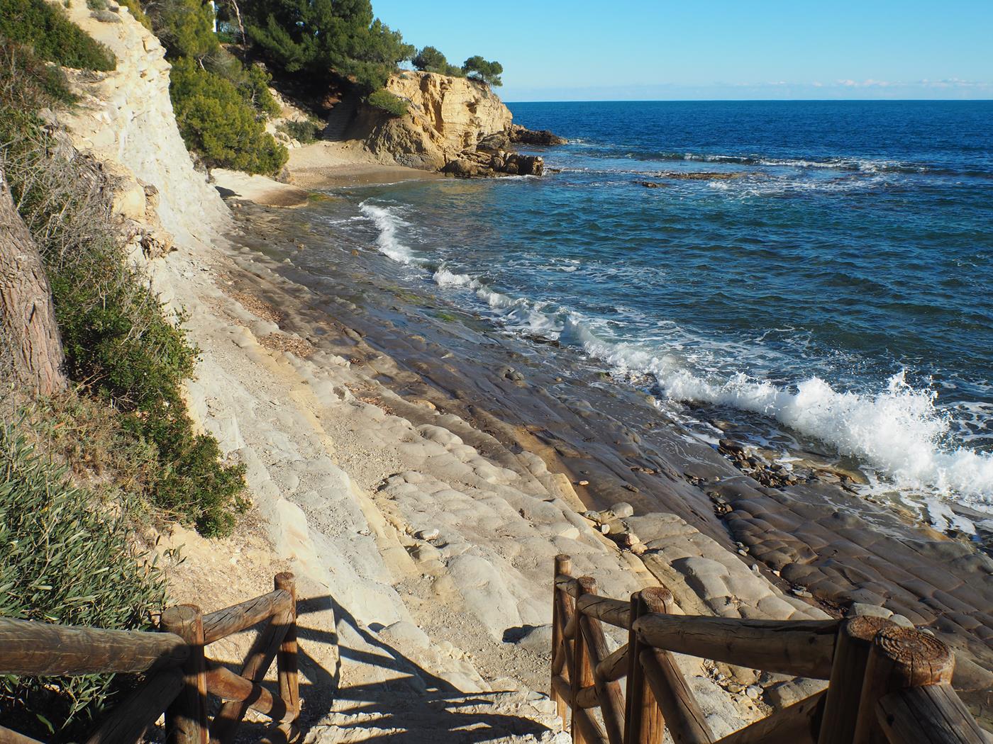 Beautiful villa for sale near the sea and golf in Moraira.