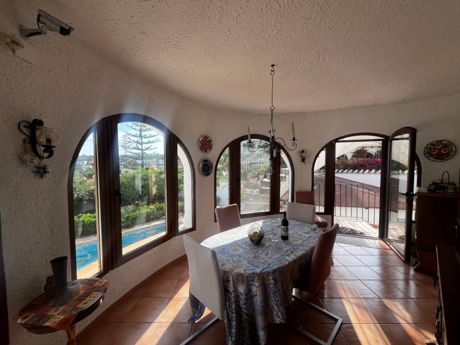 Traditional villa for sale near Cala Baladrar in Benissa