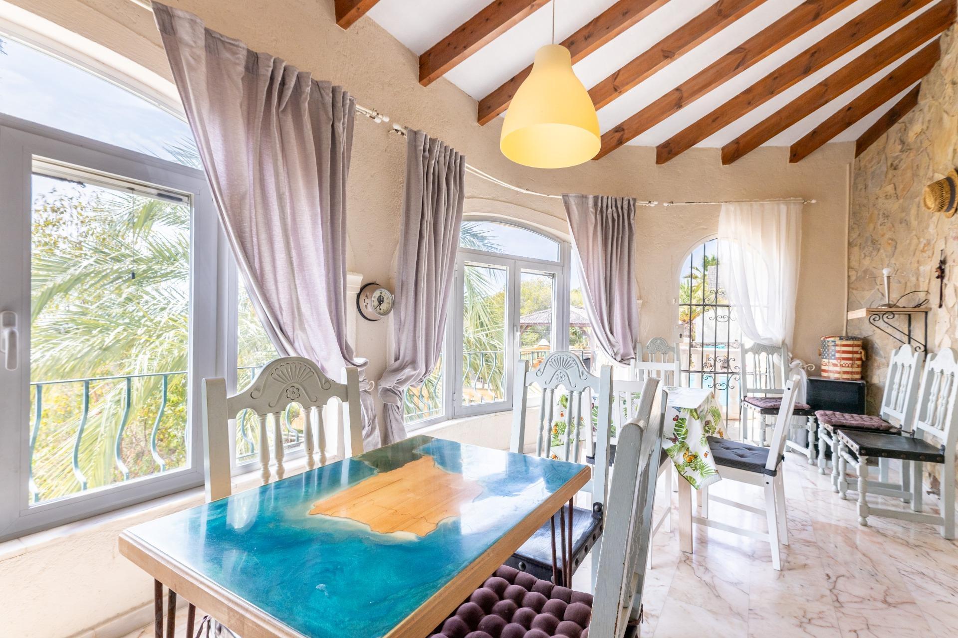 Beautiful villa for sale near the sea and golf in Moraira.