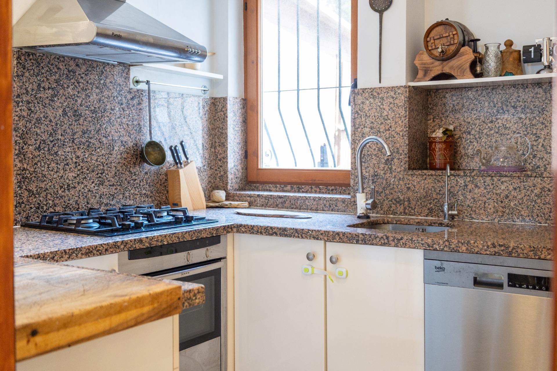 Beautiful villa for sale near the sea and golf in Moraira.