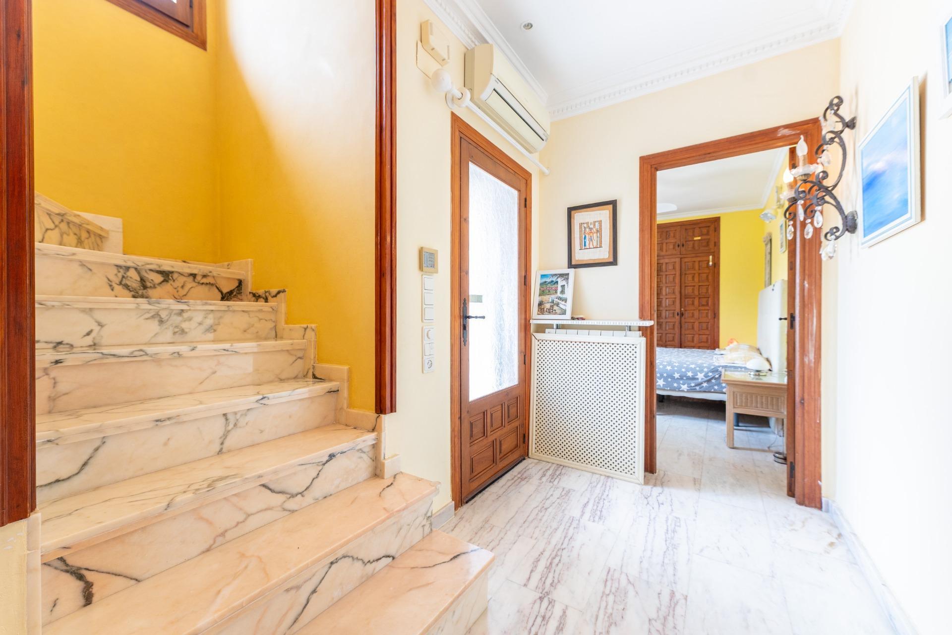 Beautiful villa for sale near the sea and golf in Moraira.
