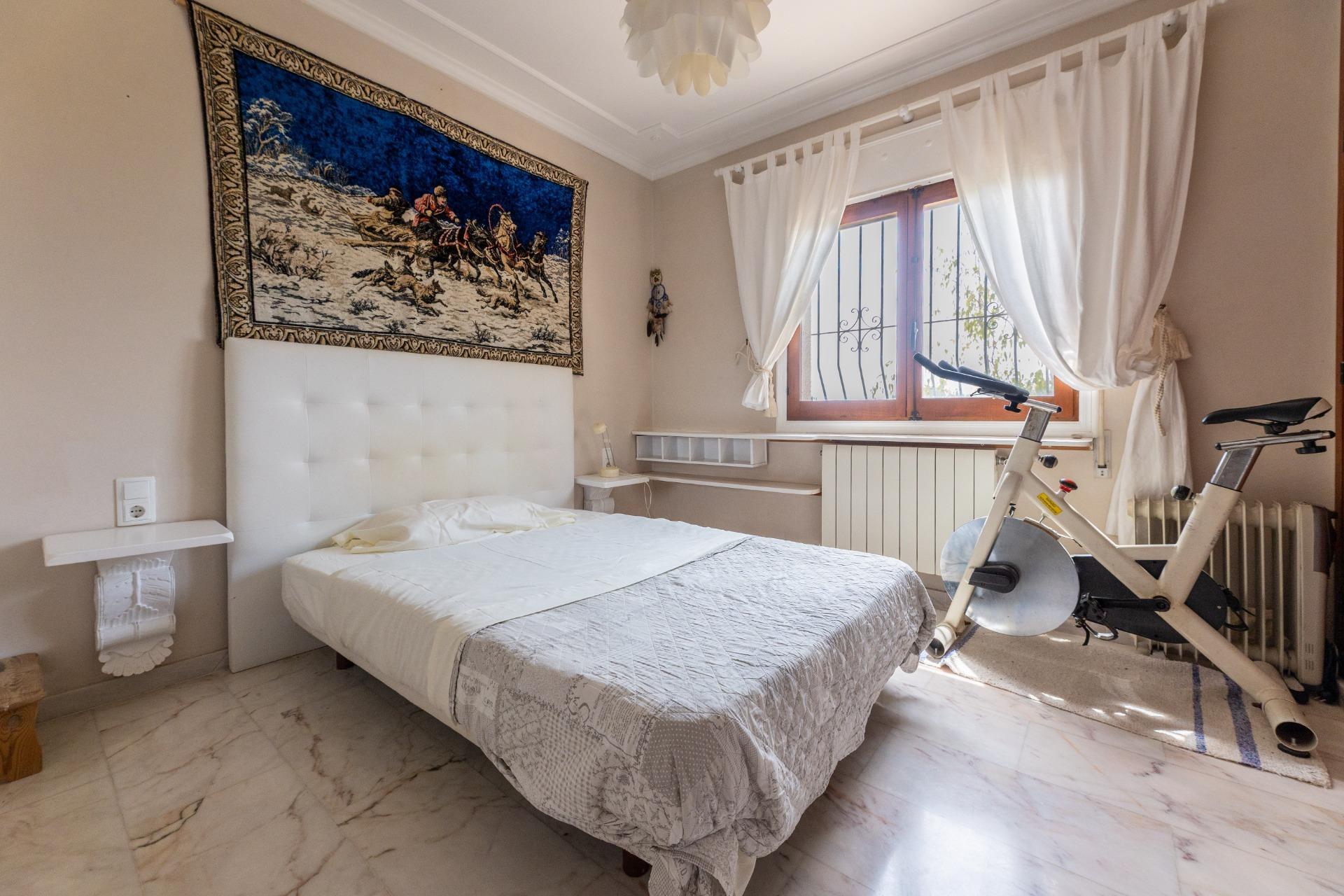 Beautiful villa for sale near the sea and golf in Moraira.