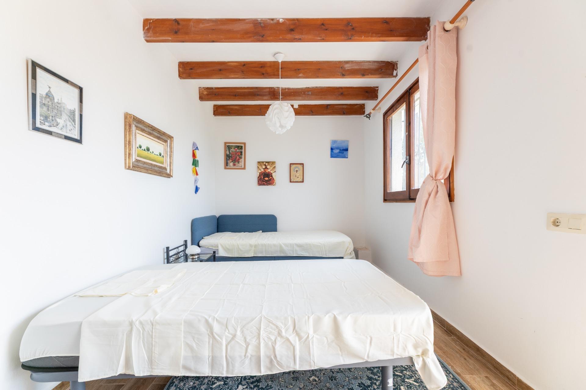 Beautiful villa for sale near the sea and golf in Moraira.