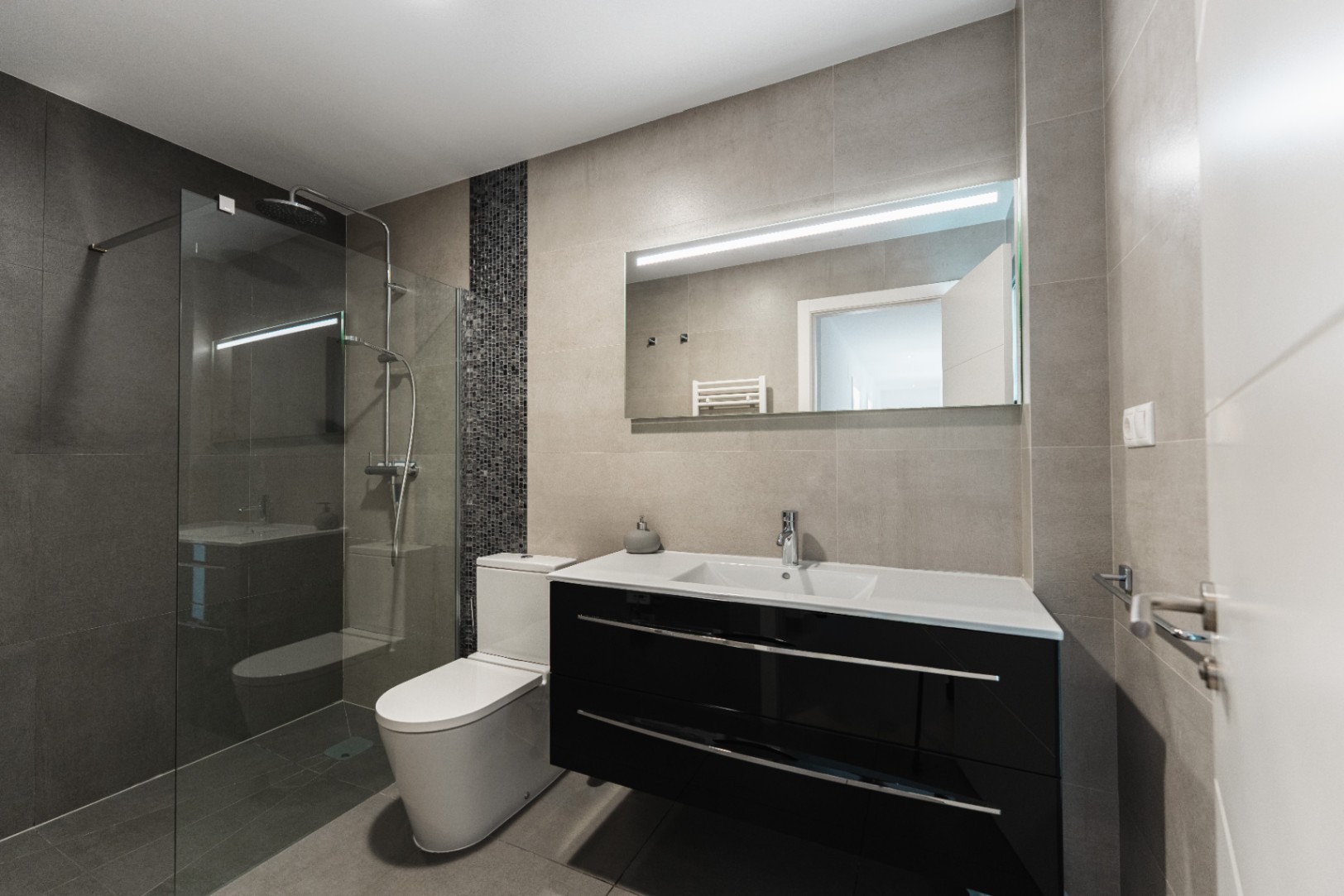Villa elegante estilo moderno en Moraria en venta cerca del centro 