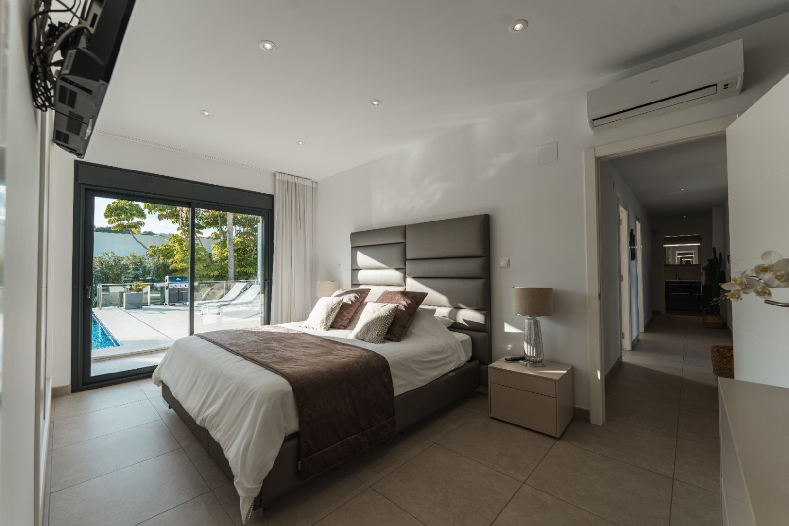 Villa elegante estilo moderno en Moraria en venta cerca del centro 
