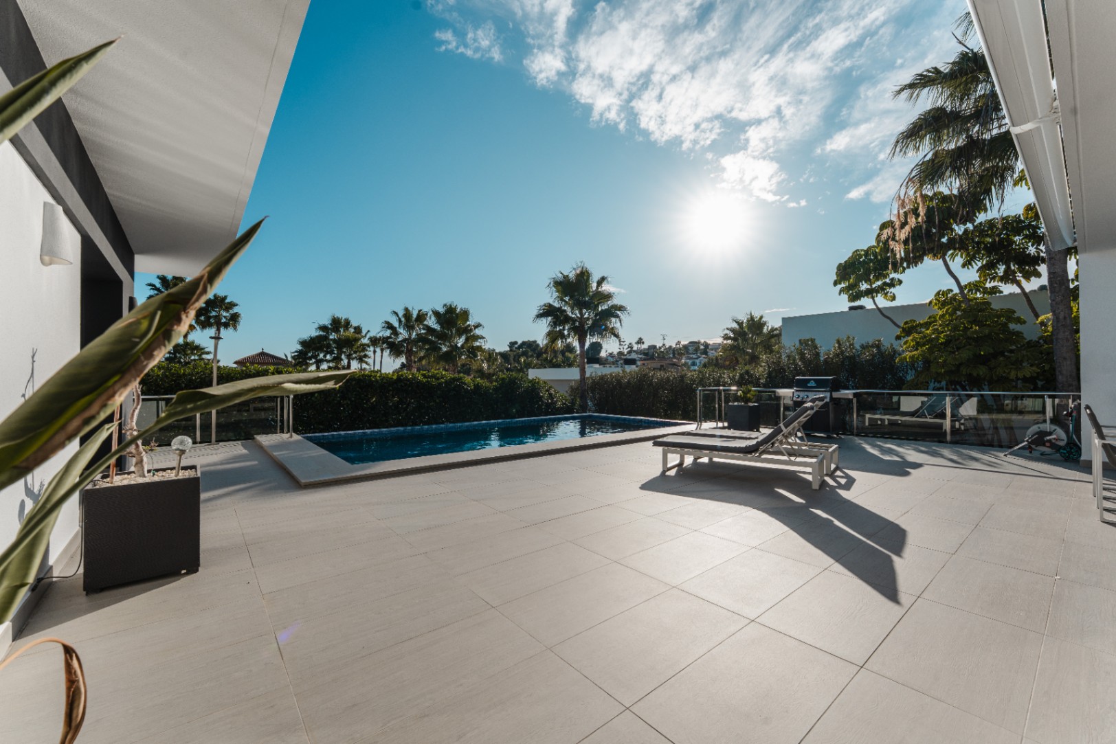Villa elegante estilo moderno en Moraria en venta cerca del centro 
