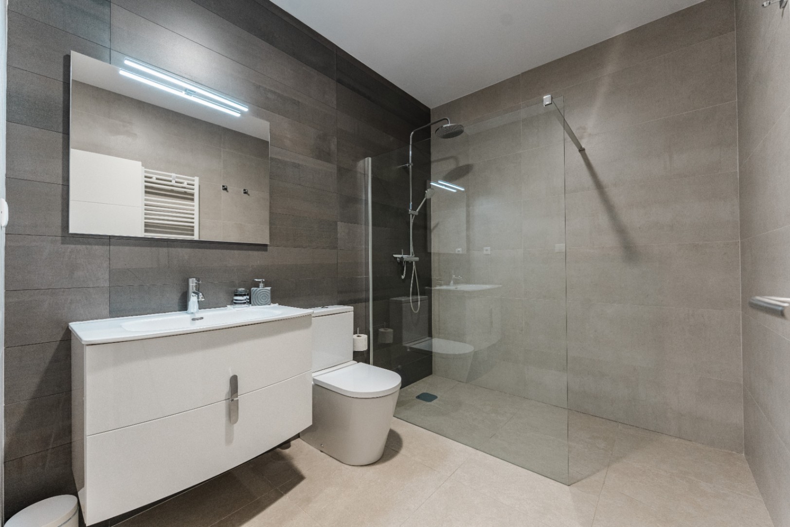 Villa elegante estilo moderno en Moraria en venta cerca del centro 