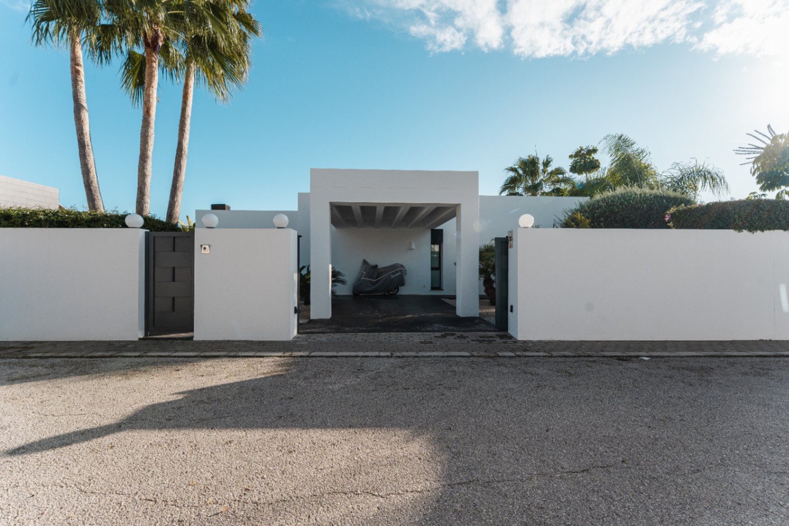 Villa elegante estilo moderno en Moraria en venta cerca del centro 