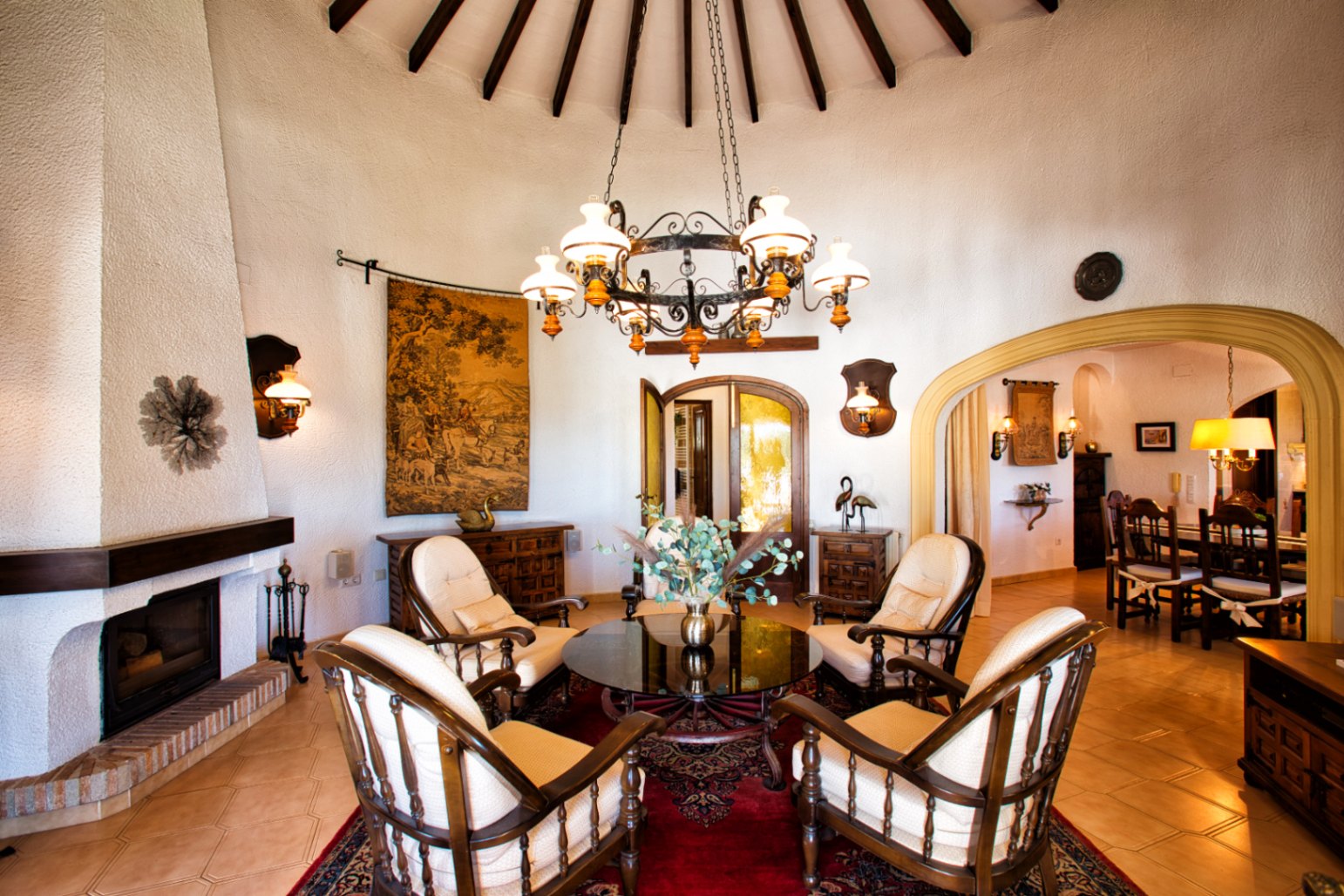 Villa estilo mediterranea con vistas al mar y jardin en Moraira 