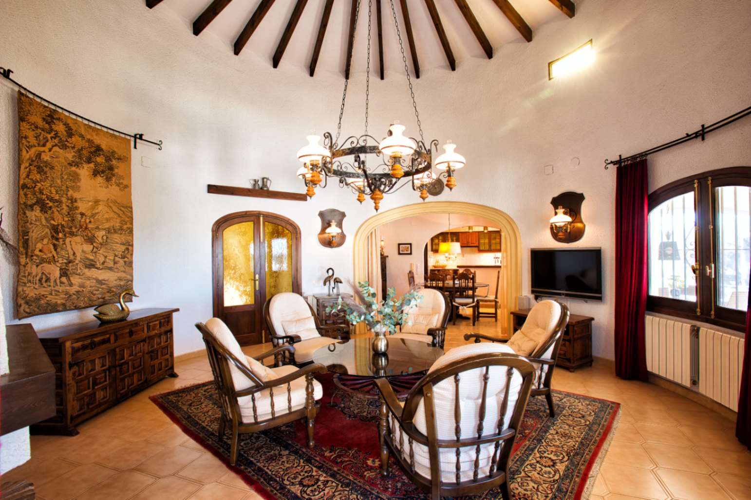 Villa estilo mediterranea con vistas al mar y jardin en Moraira 