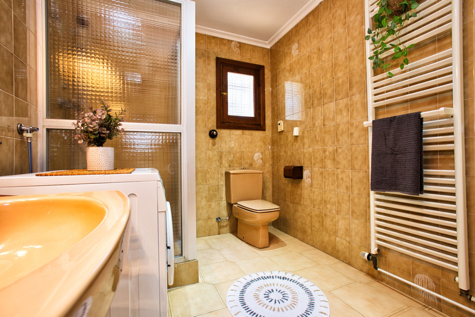 Villa estilo mediterranea con vistas al mar y jardin en Moraira 