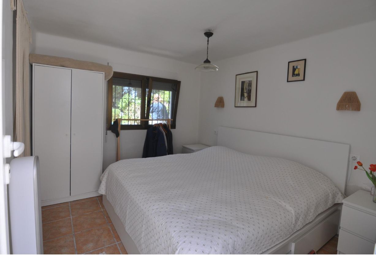 Bungalow for sale with 2 bedrooms in Moraira, Alicante.