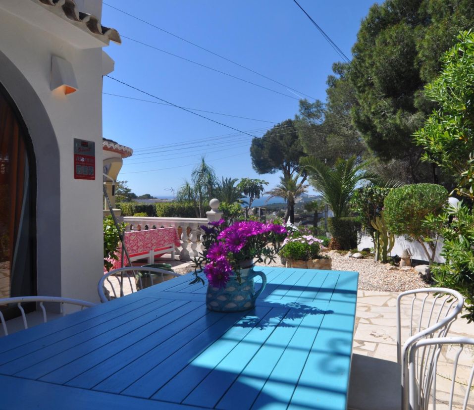 Bungalow for sale with 2 bedrooms in Moraira, Alicante.