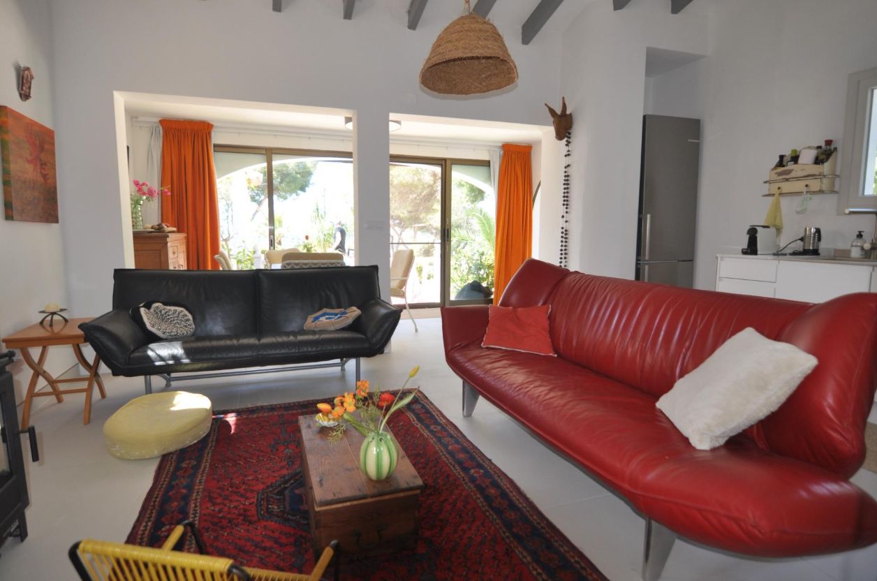 Bungalow for sale with 2 bedrooms in Moraira, Alicante.