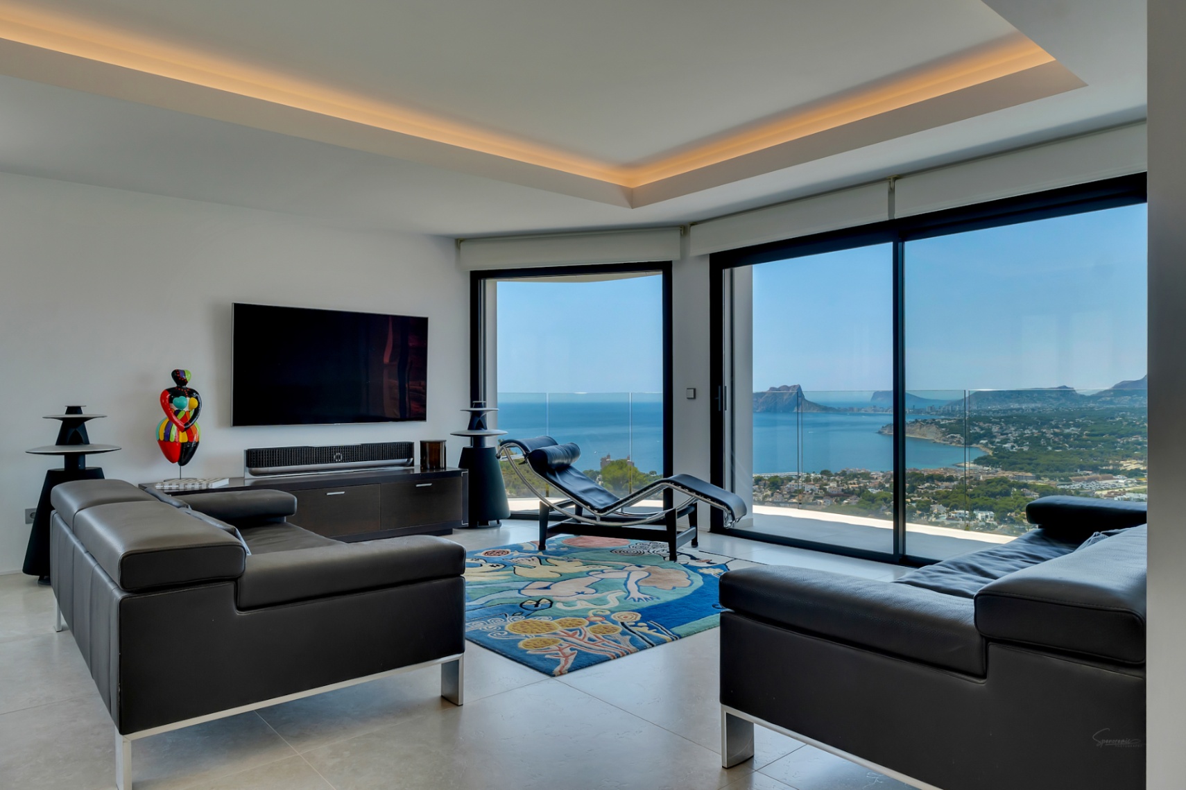 Vrijstaande villa met zwembad en panoramisch uitzicht op zee in Moraira, Alicante te koop