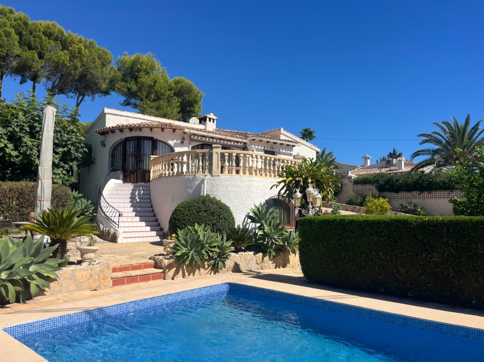 5247 - Villa zu verkaufen in Moraira