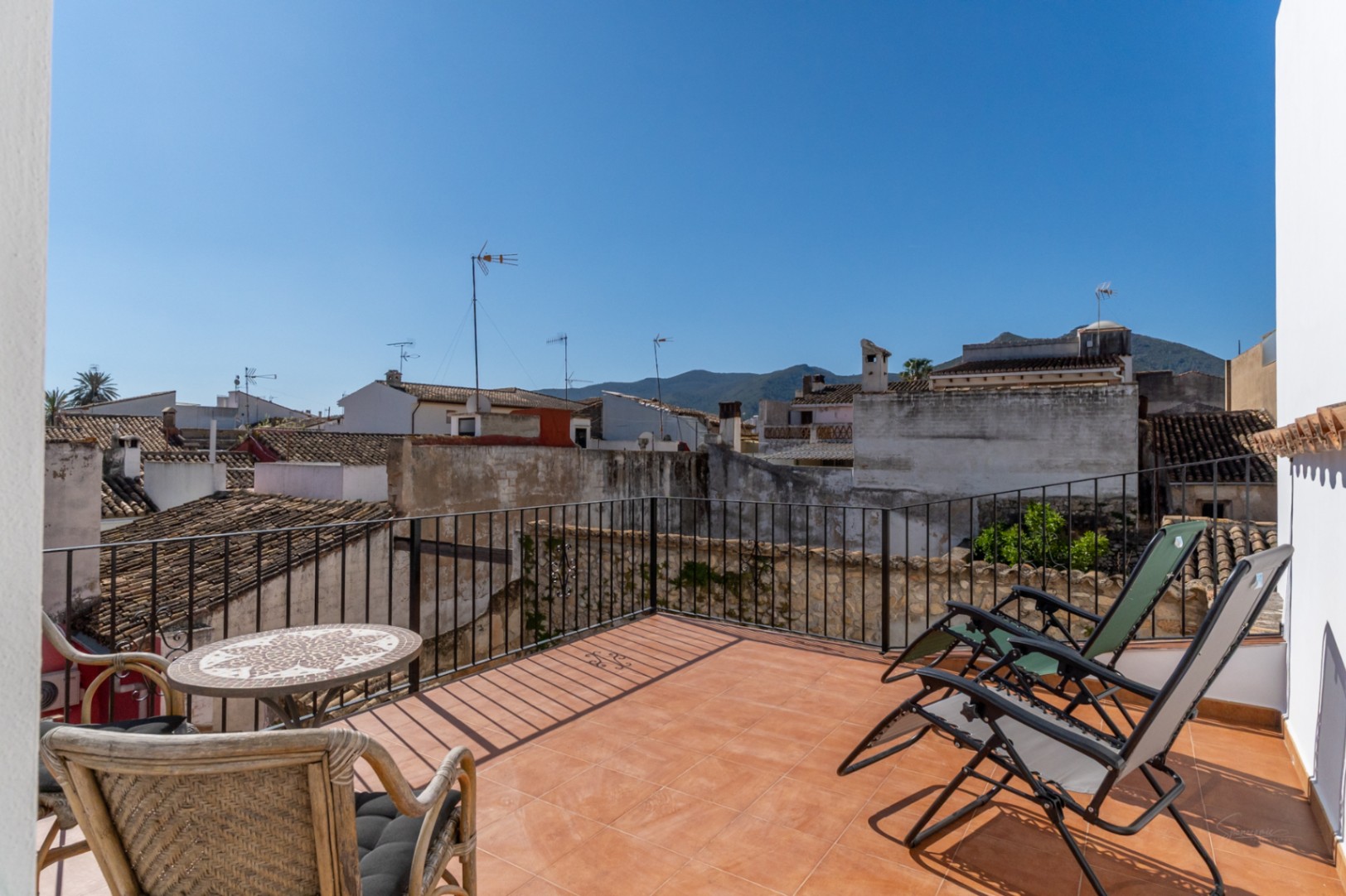 Te koop: Dorpshuis met 5 slaapkamers in Jalón, Alicante