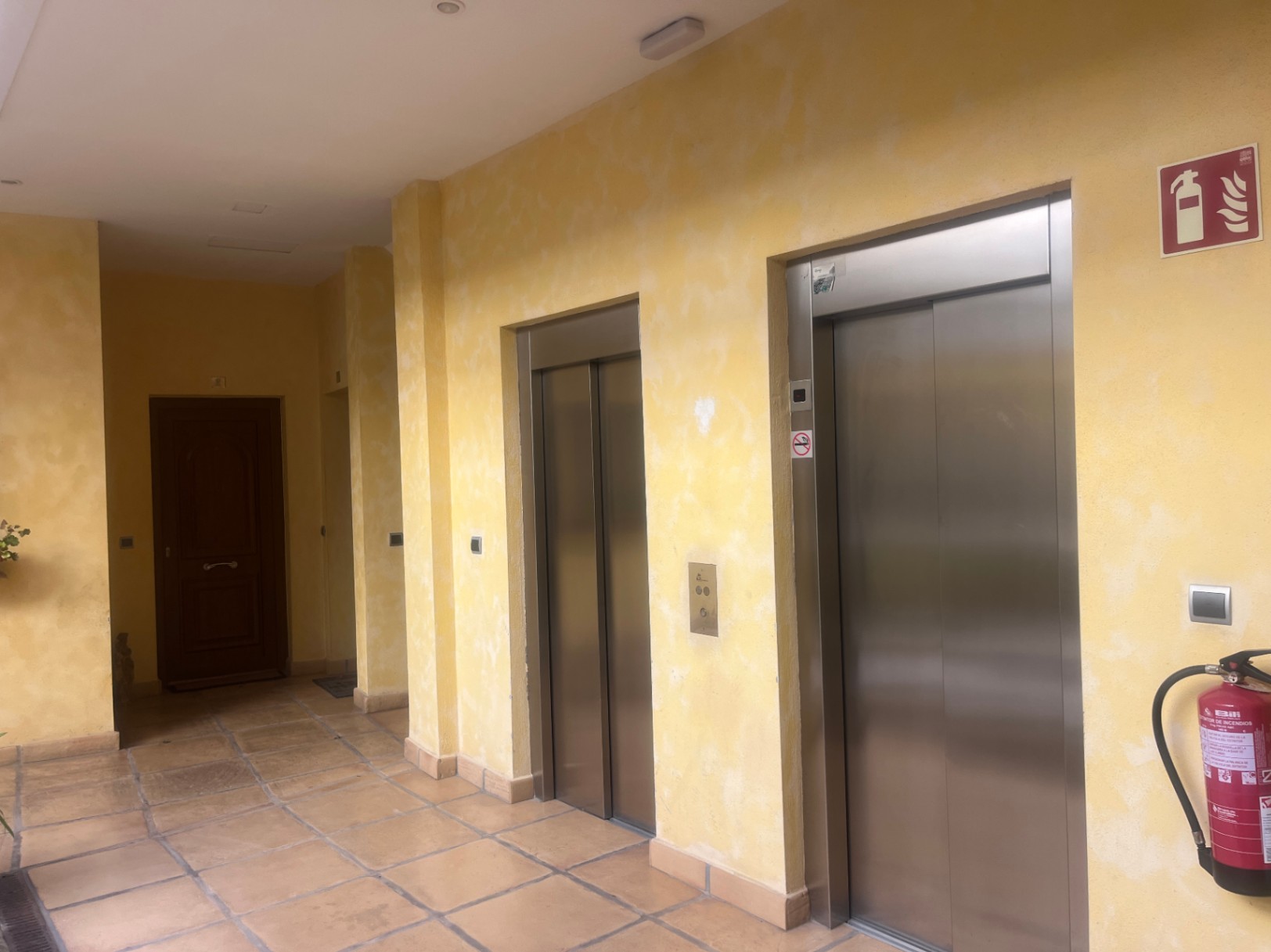 Apartamento con vistas bonitas  y ascensor a la venta en Xaló