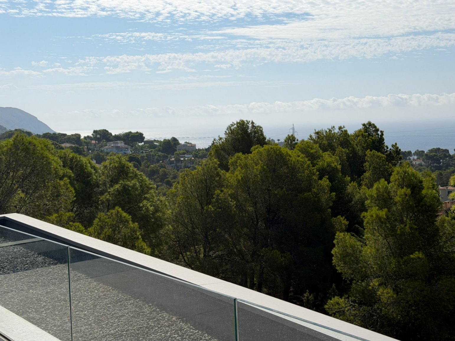 Moderne villa met zeezicht in Altea Alicante te koop