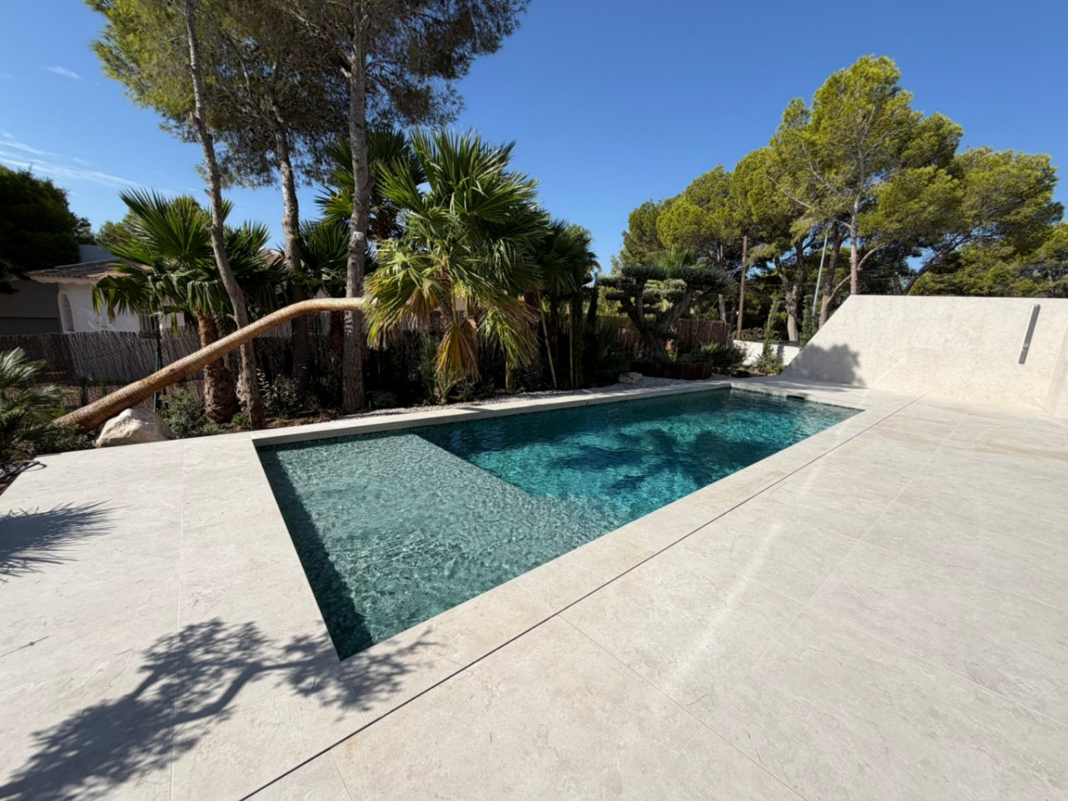 Moderne villa met zeezicht in Altea Alicante te koop
