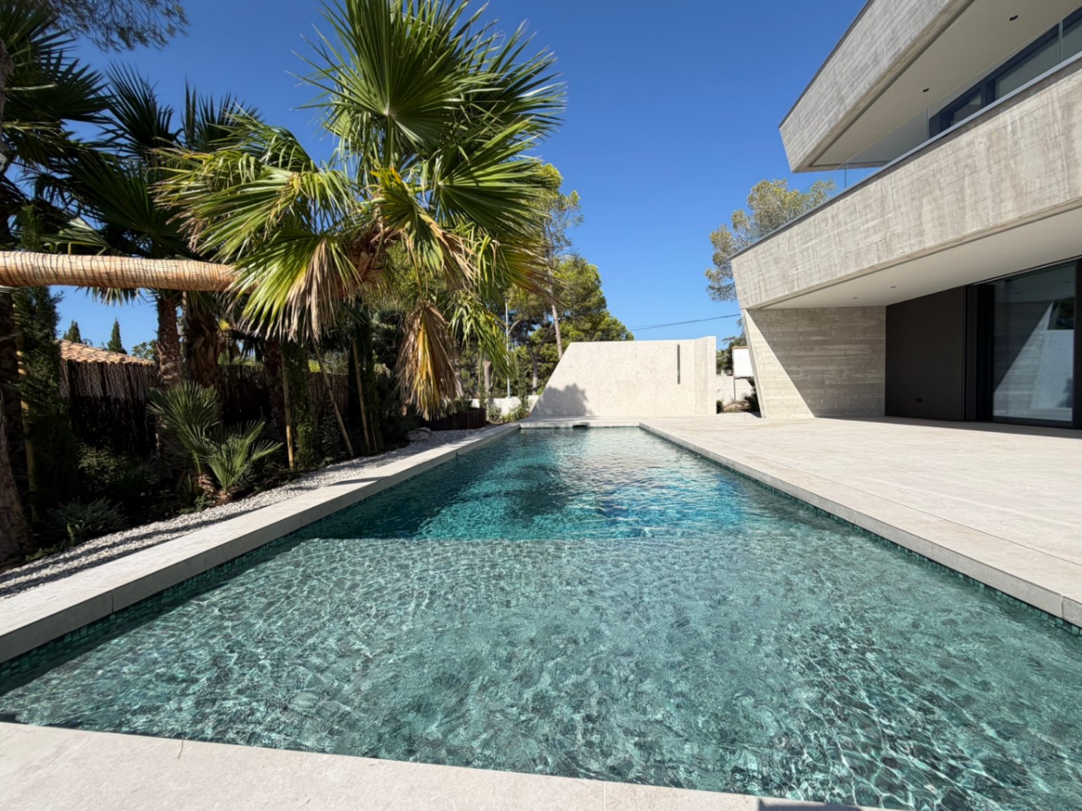 Moderne villa met zeezicht in Altea Alicante te koop