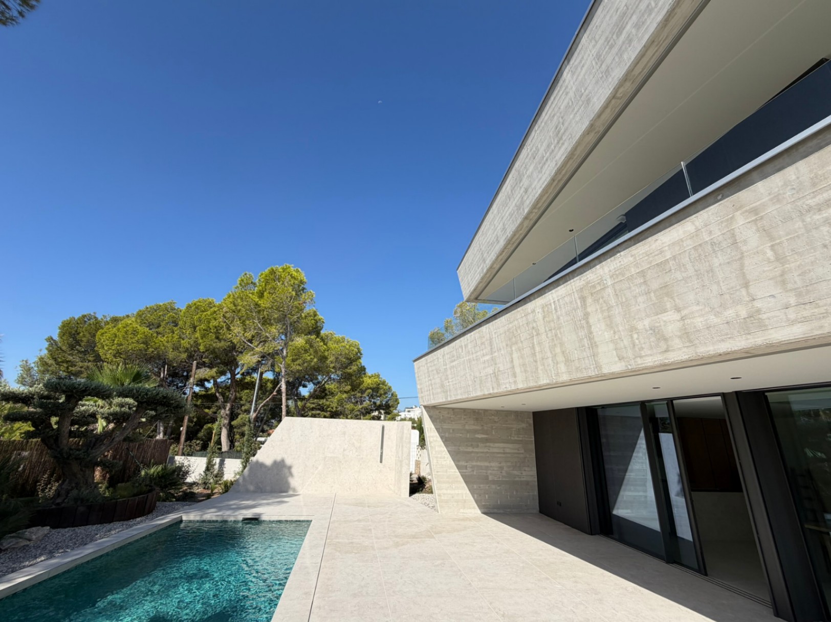 Moderne villa met zeezicht in Altea Alicante te koop