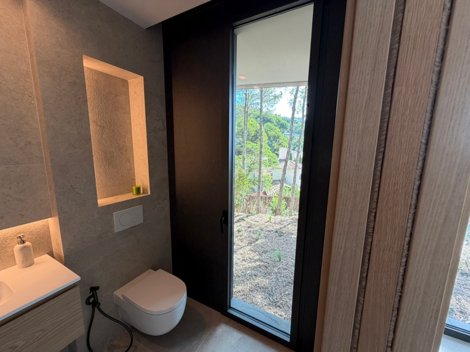 Moderne villa met zeezicht in Altea Alicante te koop