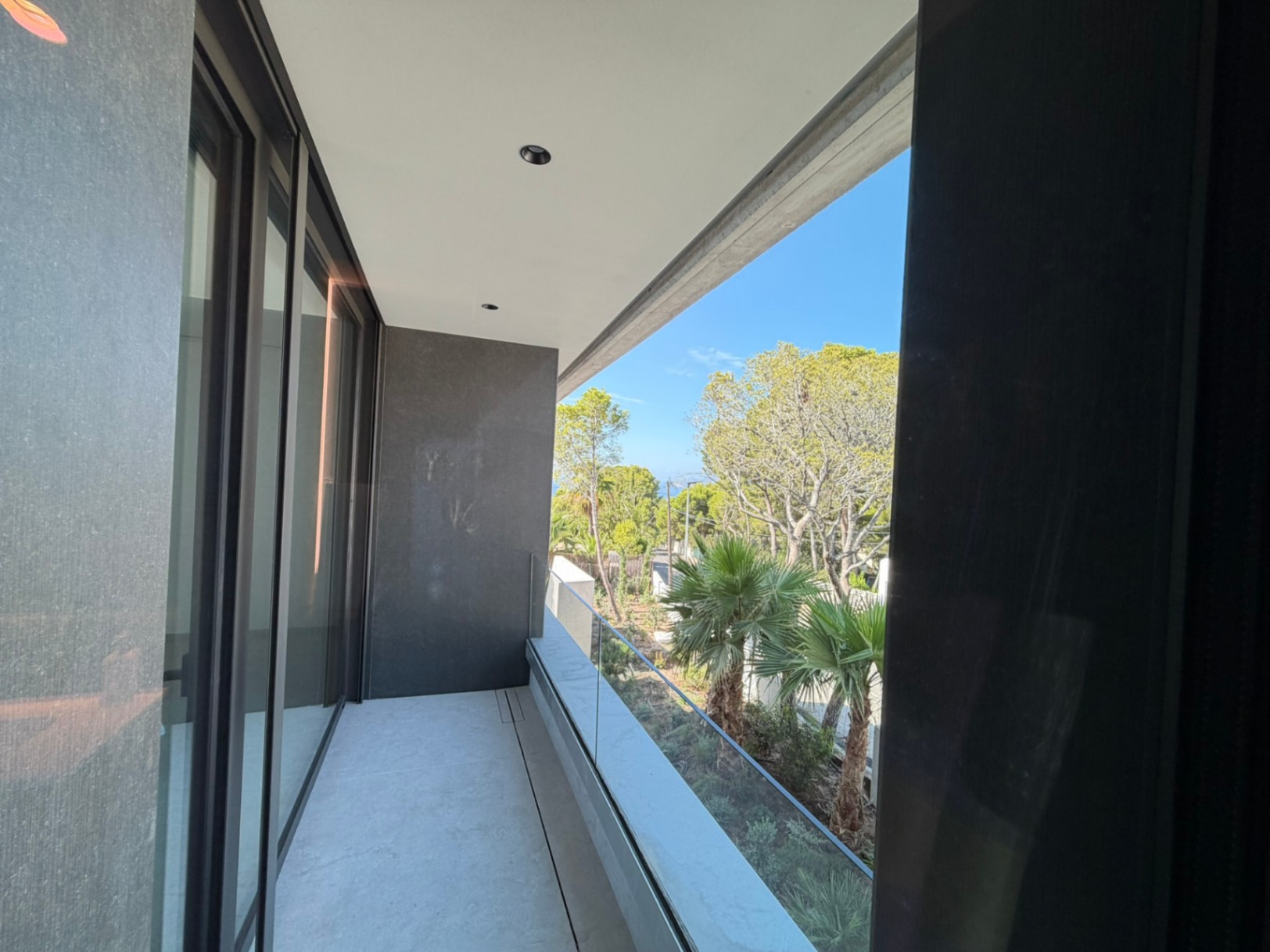 Moderne villa met zeezicht in Altea Alicante te koop