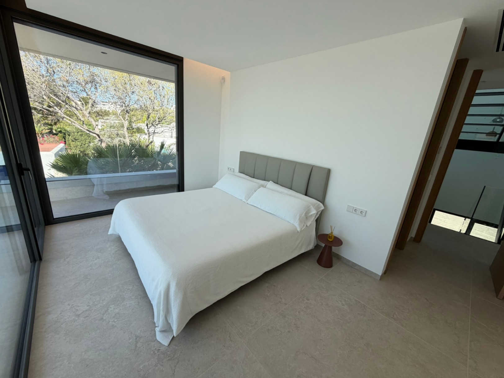 Moderne villa met zeezicht in Altea Alicante te koop