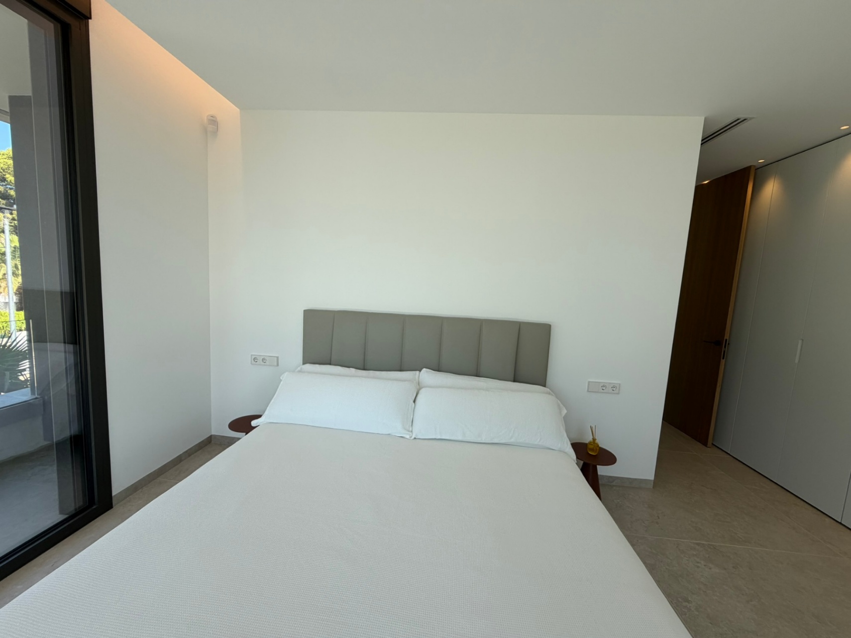 Moderne villa met zeezicht in Altea Alicante te koop