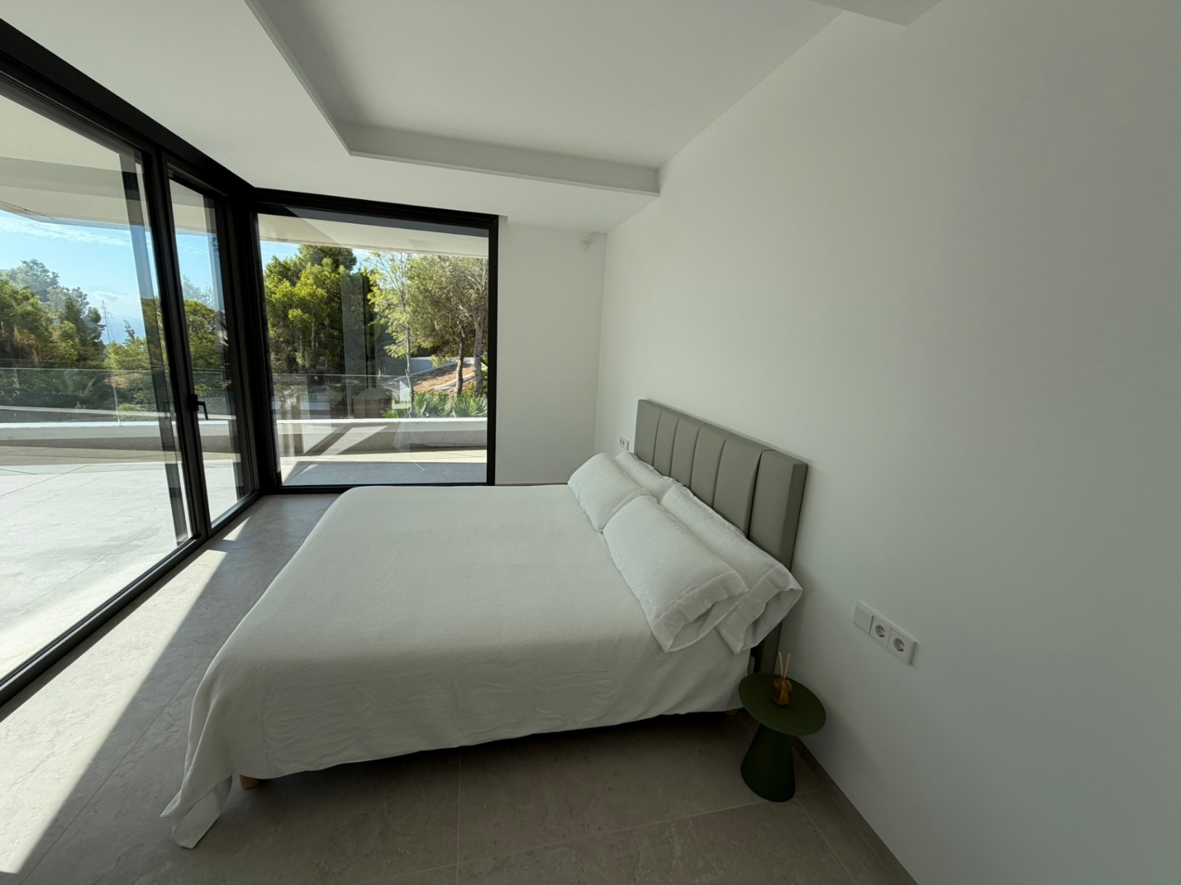 Moderne villa met zeezicht in Altea Alicante te koop