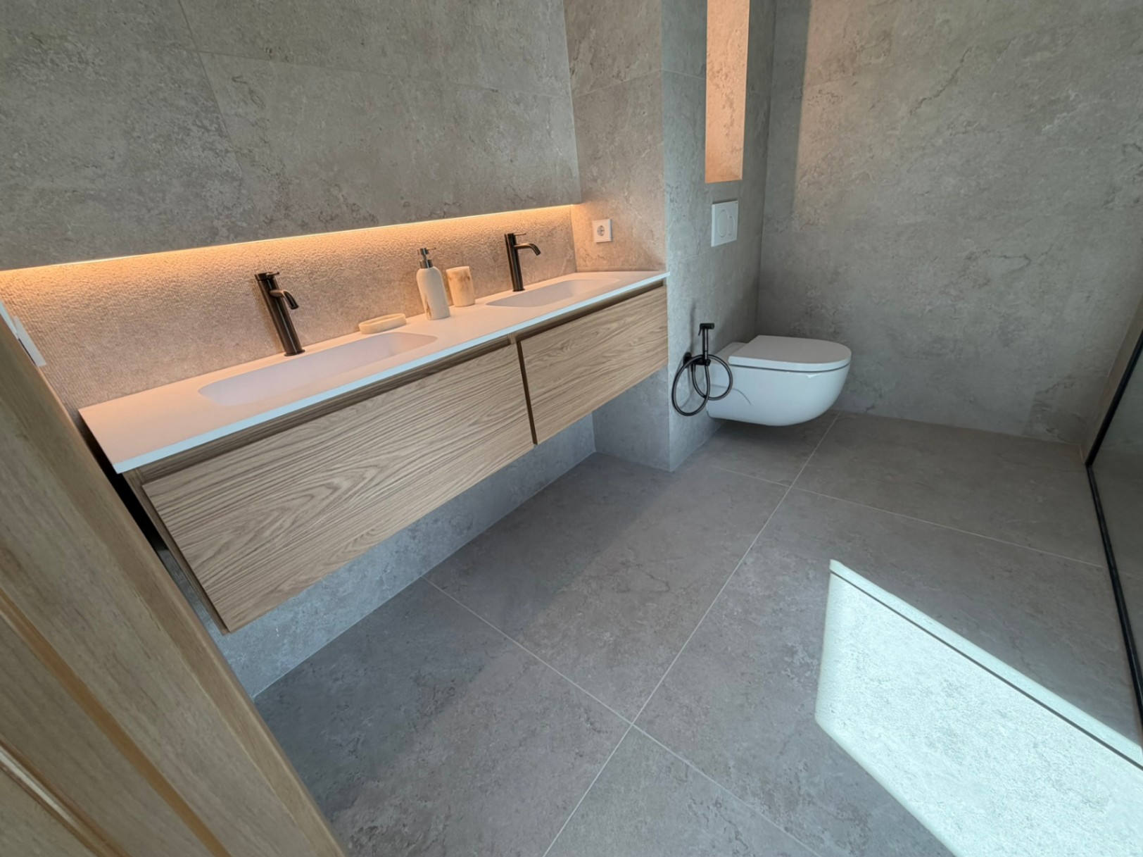 Moderne villa met zeezicht in Altea Alicante te koop