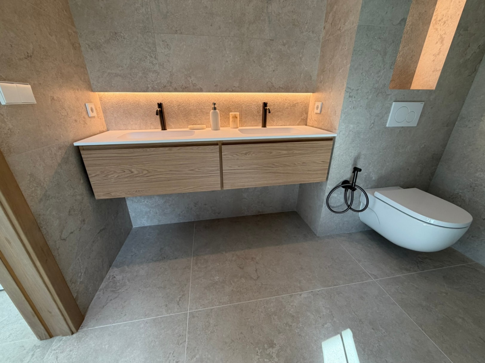 Moderne villa met zeezicht in Altea Alicante te koop