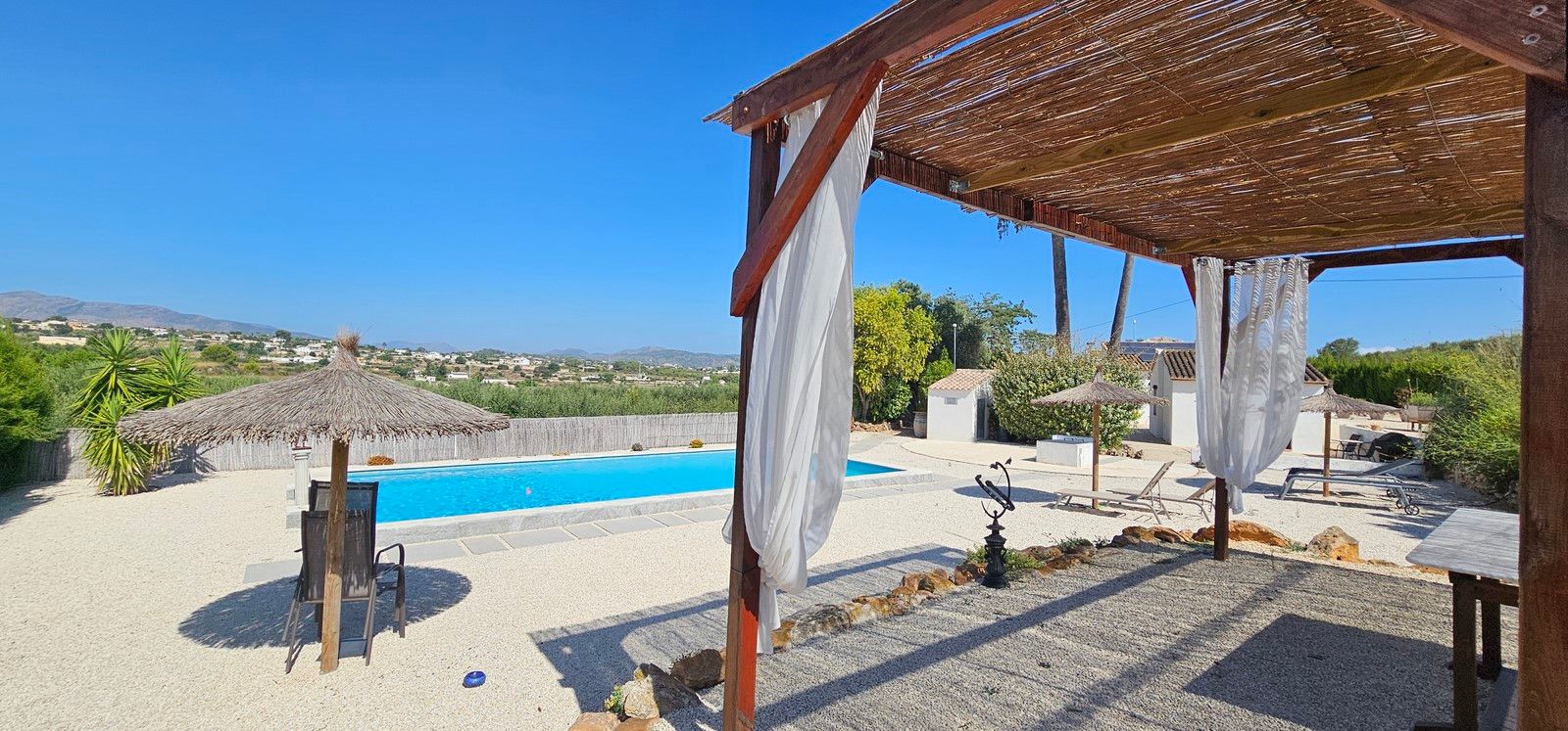 Charmante gerenoveerde finca te koop in Moraira