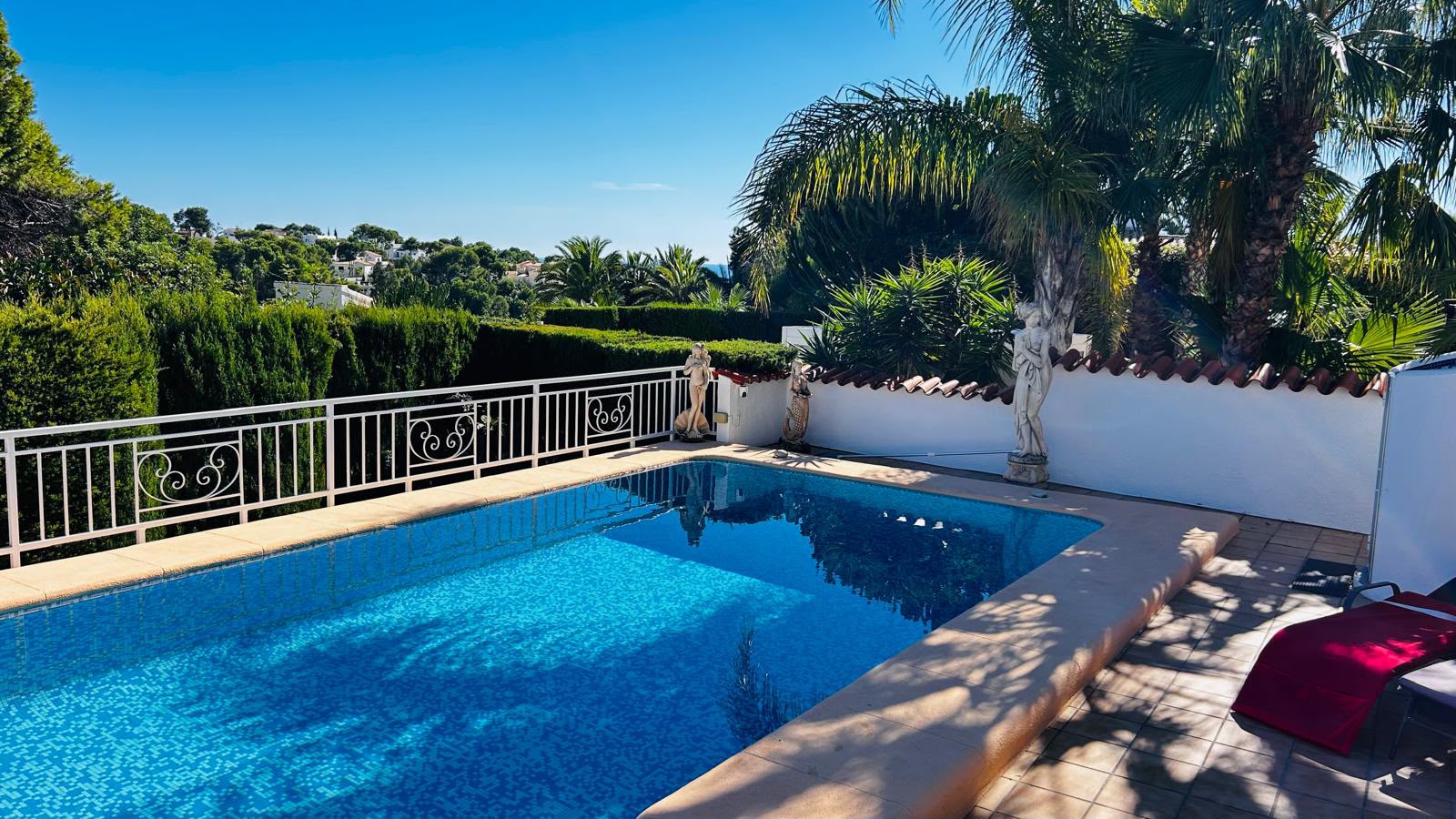 Villa acogedora allado del Club de Golf  y en Moraira 