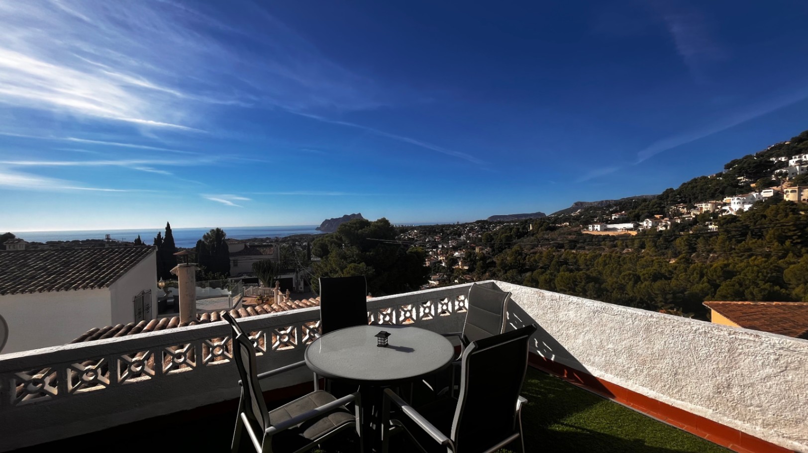 Villa con vistas al mar cerca de Moraira San Jaime