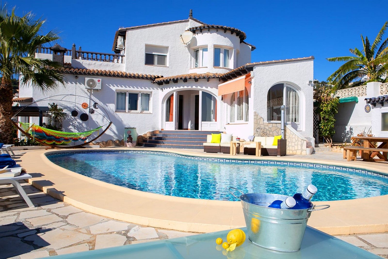 Villa auf dem Hügel des Moraira Clubs mit Meerblick