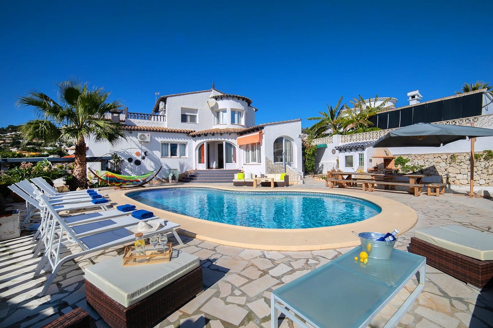 Villa auf dem Hügel des Moraira Clubs mit Meerblick