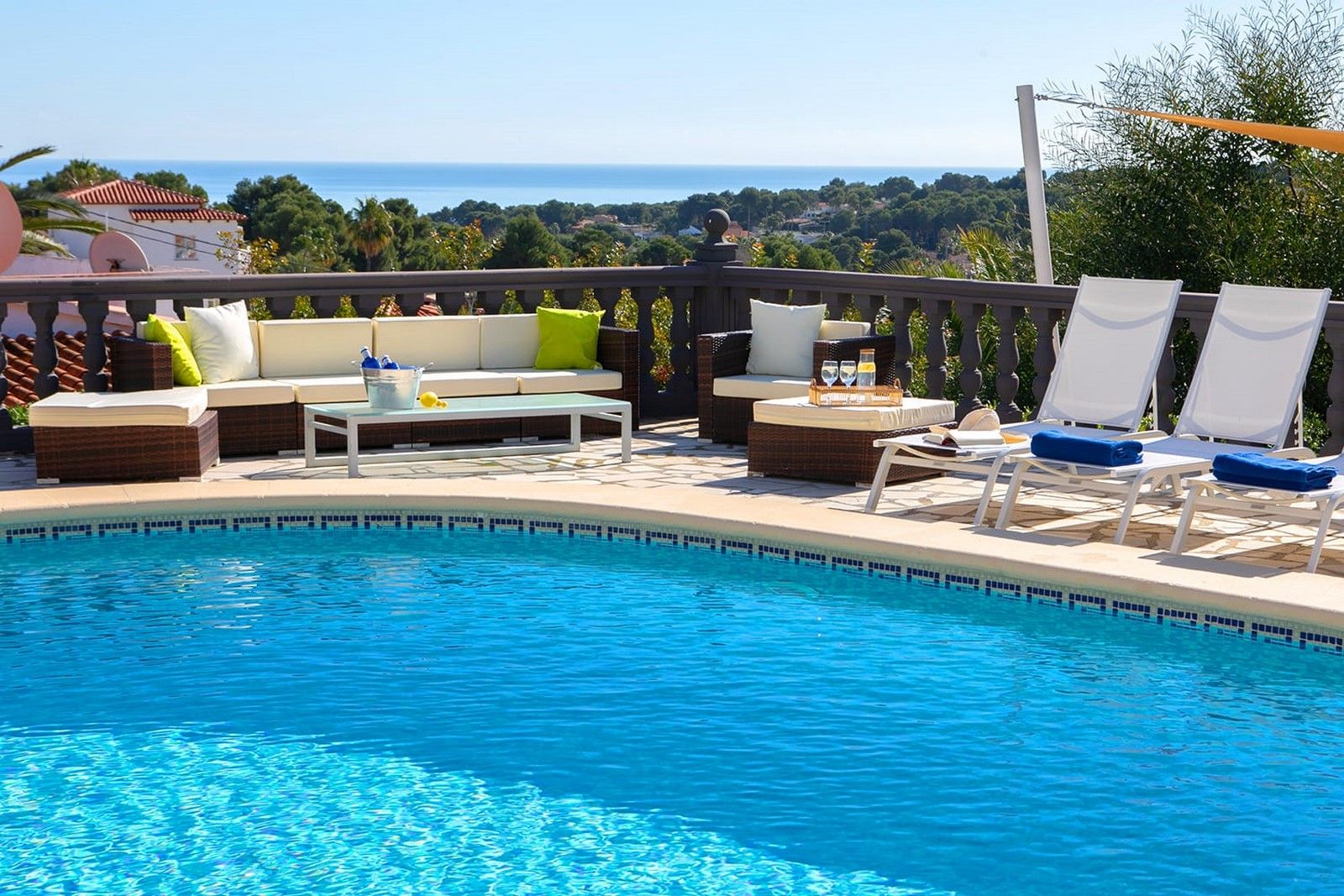 Villa auf dem Hügel des Moraira Clubs mit Meerblick