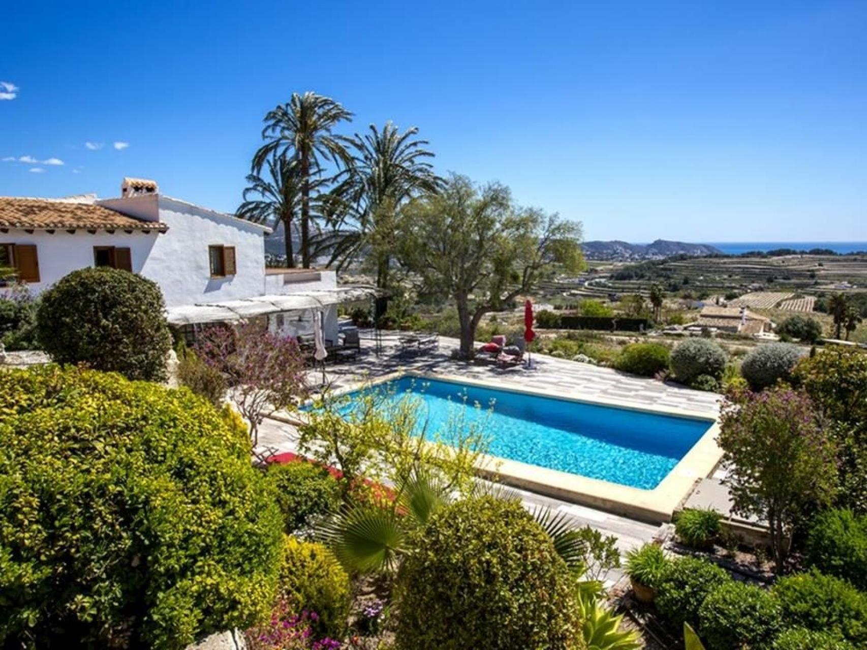 Finca con vistas al mar en Moraira abierta a ofertas